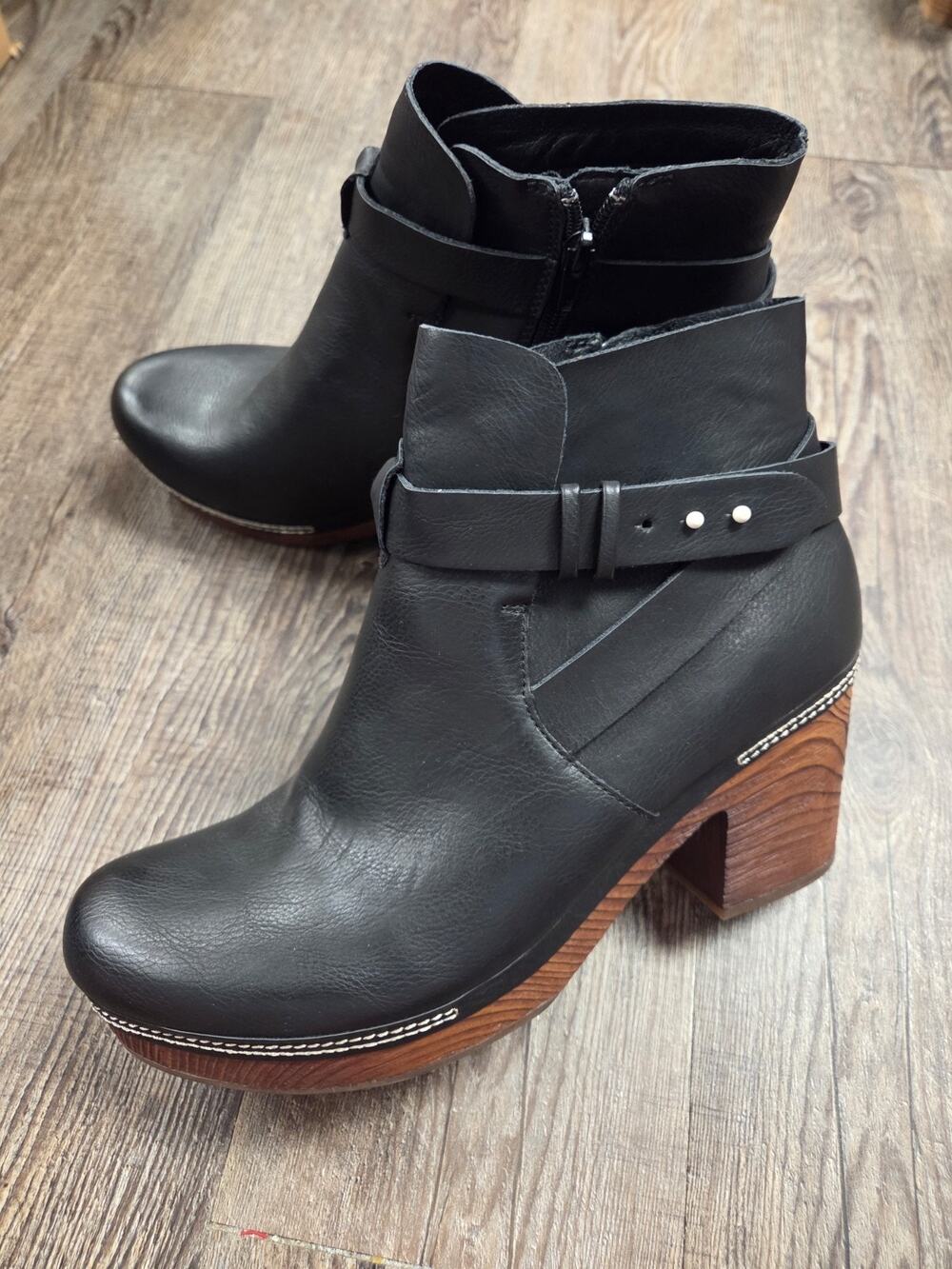 Korks Trisha Platform Booties Black 11 M Ankle Boots w/ Heel